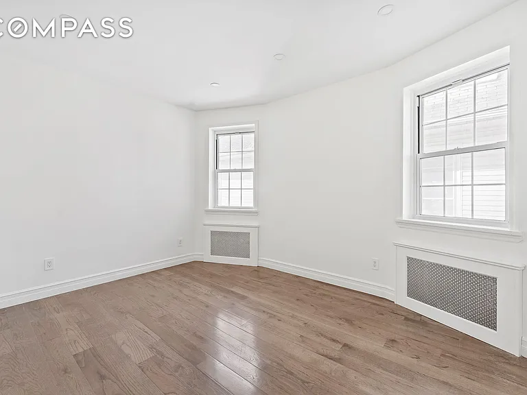 65 Bay 23rd St #2 — Photo 7