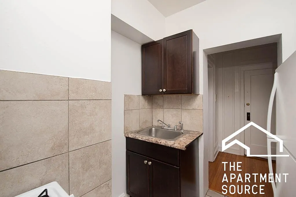 1365 West Estes Avenue #1O — Photo 2