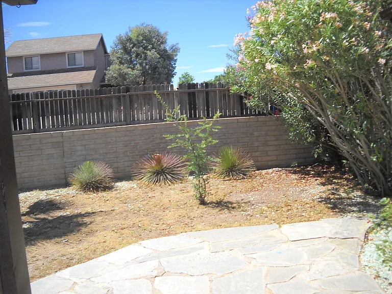 2210 Iris Dr — Photo 26