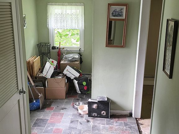 5th image of 22 Brookside Drive