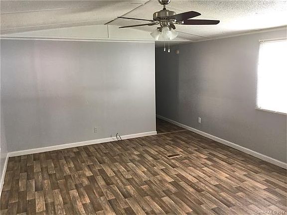 4th image of 103 Pinewood Dr