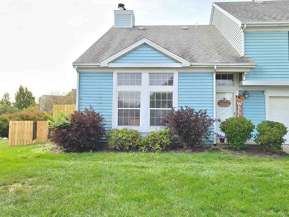 1st image of 3707 N Lakeside Dr
