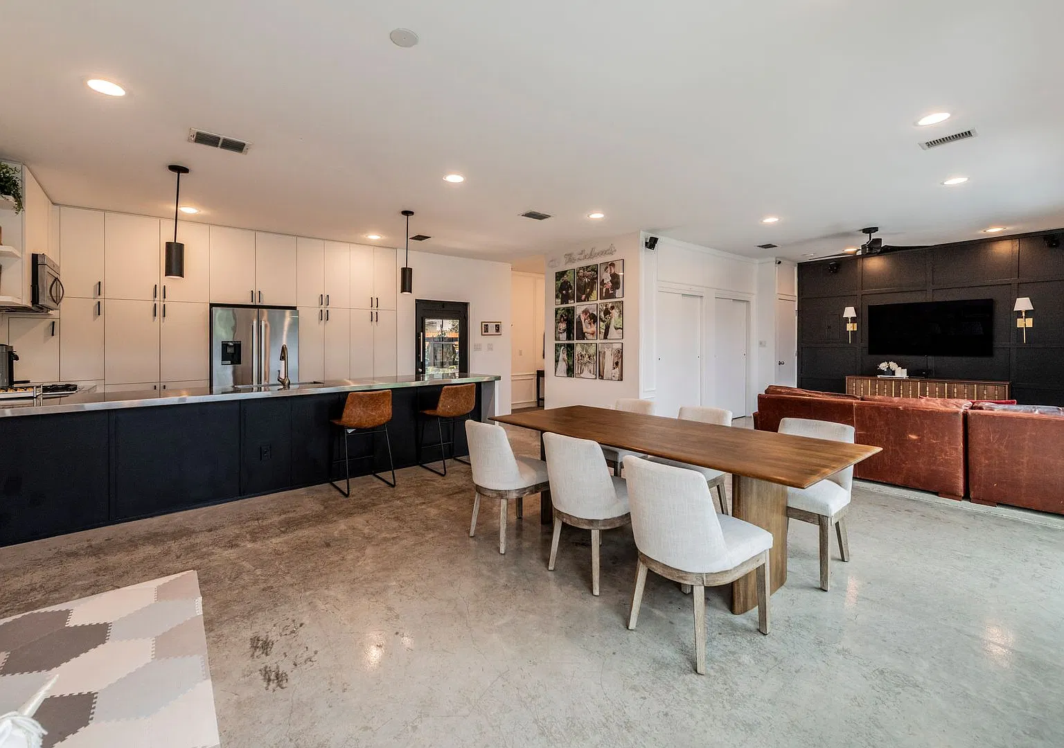 Modern 3-Bedroom Home with Private Backyard at 371 Everest Ave — Photo 4