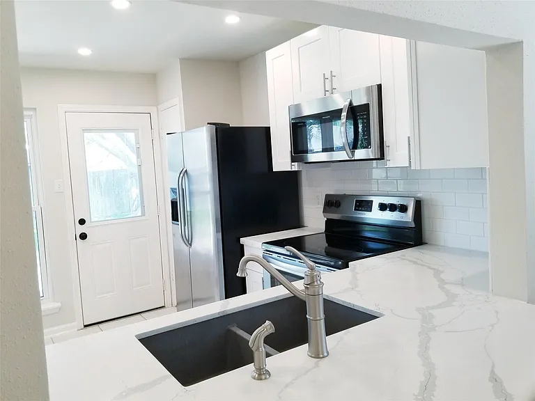 3731 Westheimer Place Dr — Photo 8