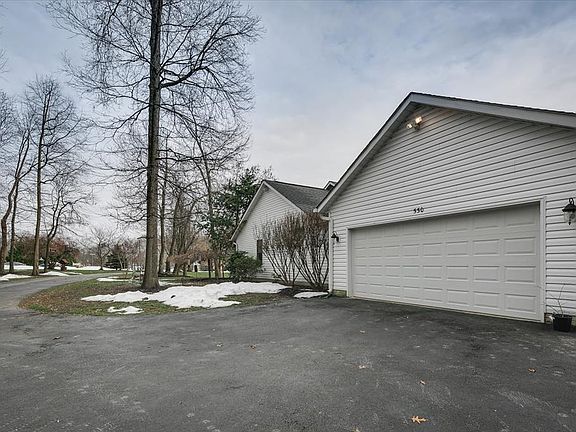 Side view of attached Garage and driveway