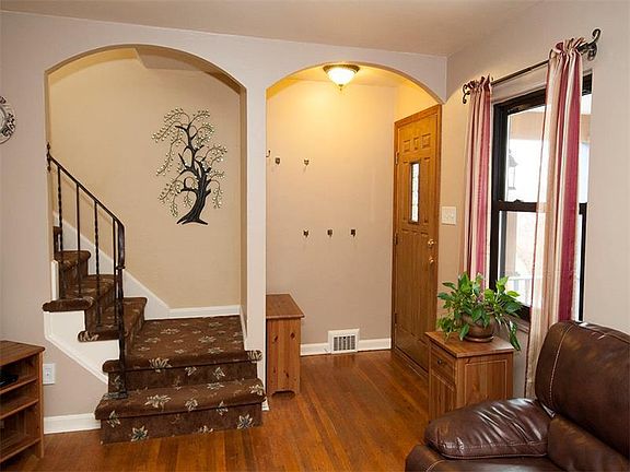 2nd image of 509 Willow Dr
