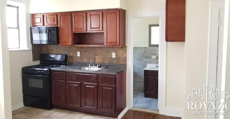 1st image of 147 S Munn Ave #211