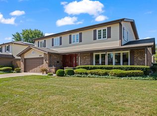 1114 S Fernandez Ave, Arlington Heights, IL 60005