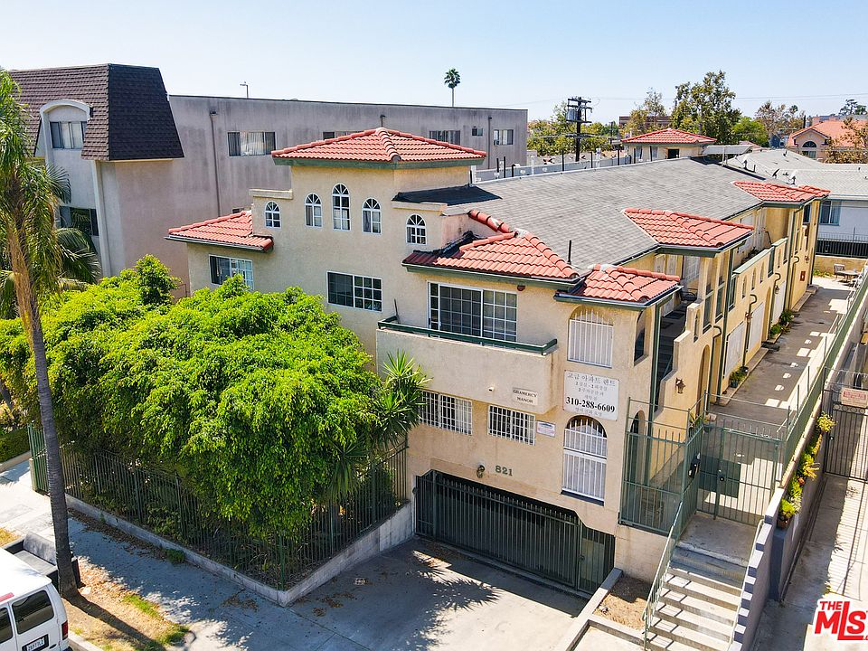 1st image of 821 Gramercy Dr APT 202