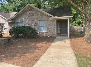 1008B N 1st St, Opelika, AL 36801