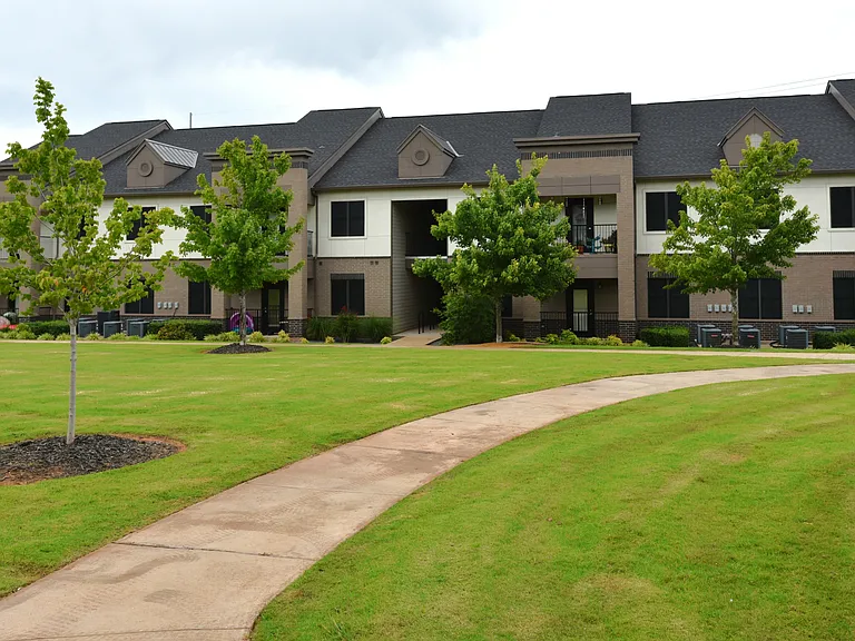 Legend V Apartments — Photo 32