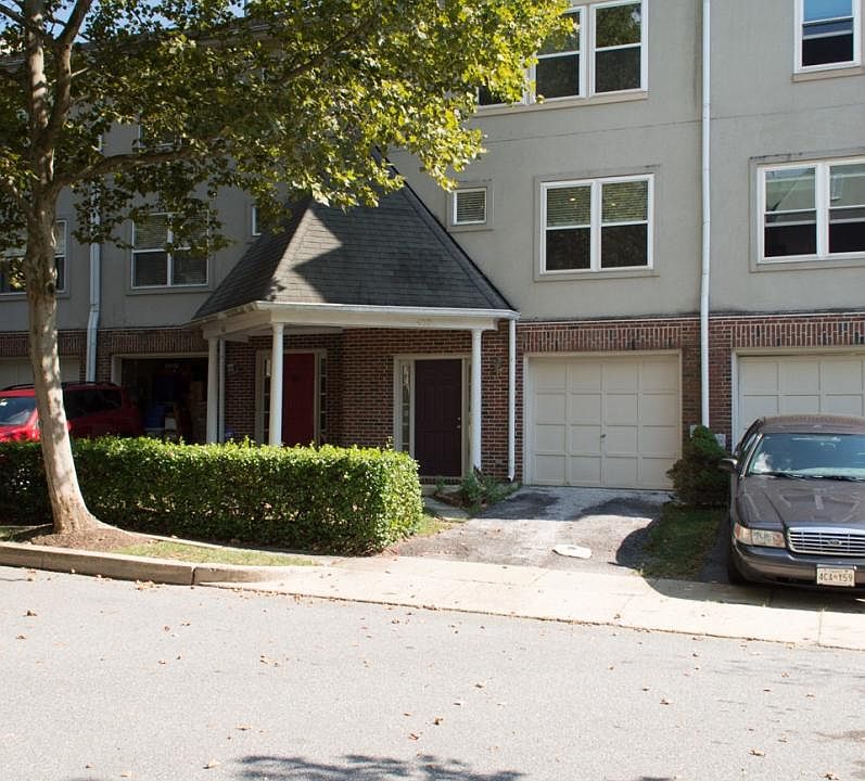 403 Selby Ct
