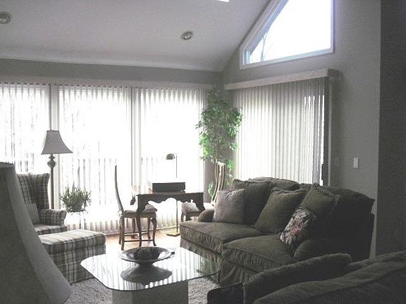 3rd image of 622 Blue Spruce Trl