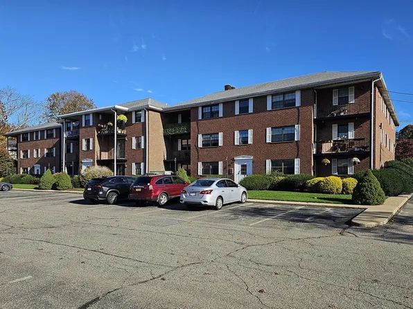 360 Neponset St Unit 508, Canton, MA 02021