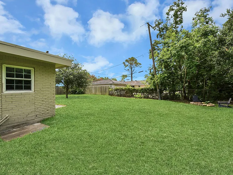 4011 Ebbtide Dr — Photo 35