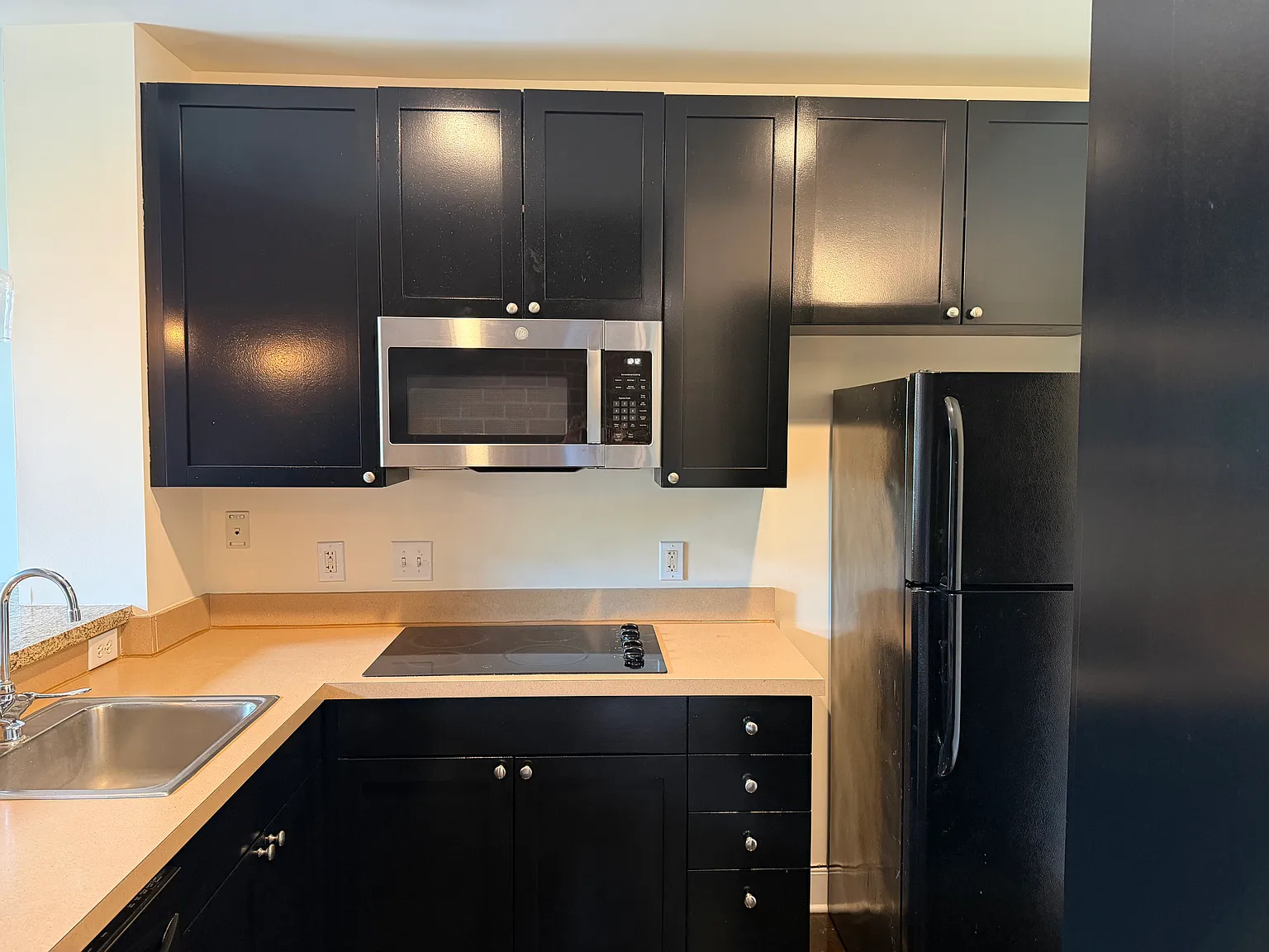 710 W Trade St — Photo 3