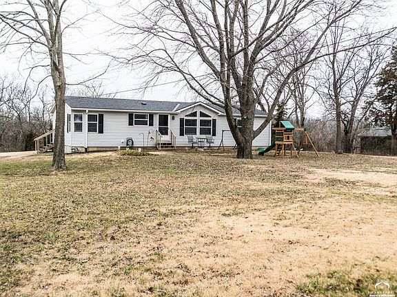 3rd image of 7311 SE Berryton Rd