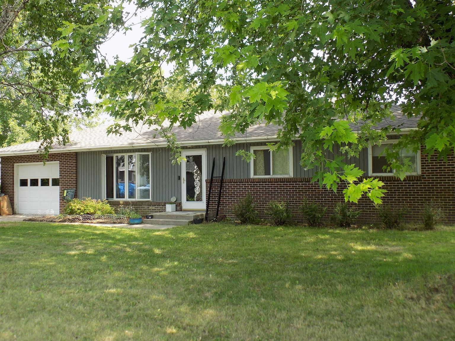 115 Douglas St, Evansville, MN 56326 Zillow