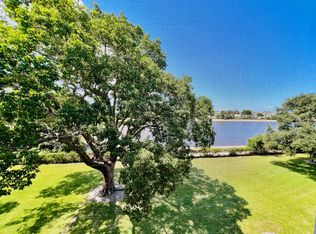 411 Southampton Dr #A, West Palm Beach, FL 33417