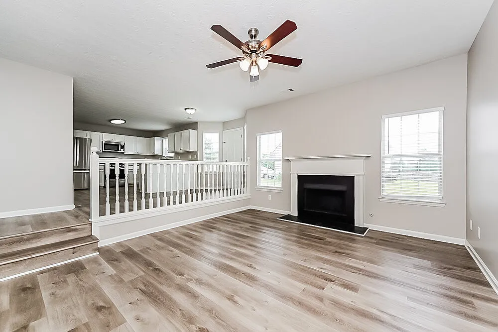 4 bed, 2.5 bath, 2126 sqft, $2,225 — Photo 4