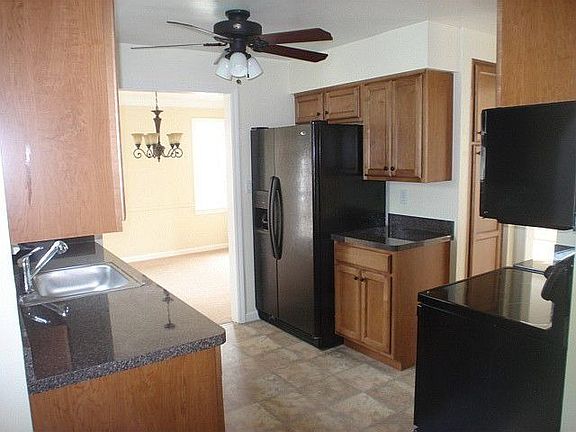 3rd image of 314 E 218th St