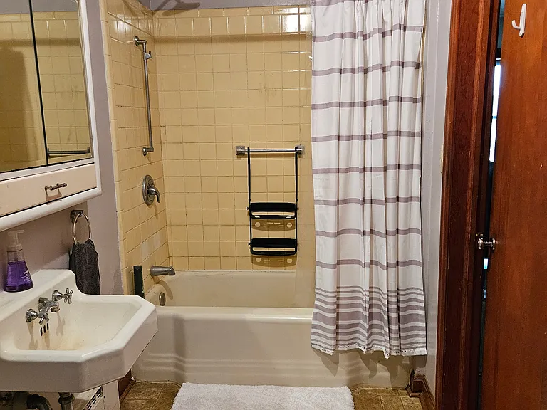 108 Elm St #1 — Photo 3