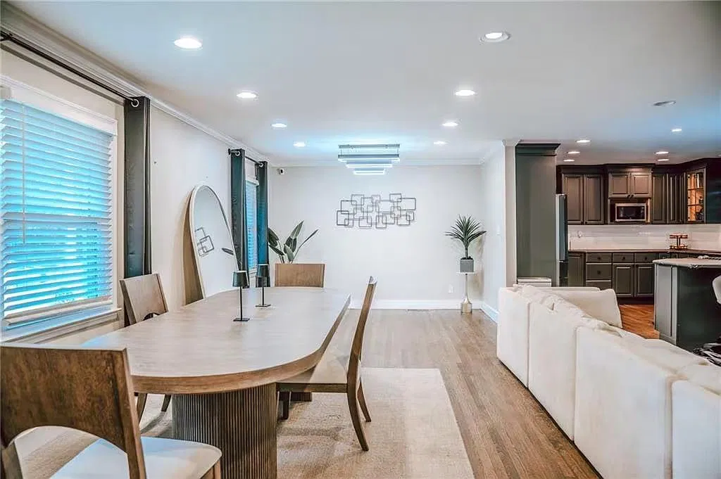 4 bed, 3.0 bath, 2172 sqft, $3,995 — Photo 3