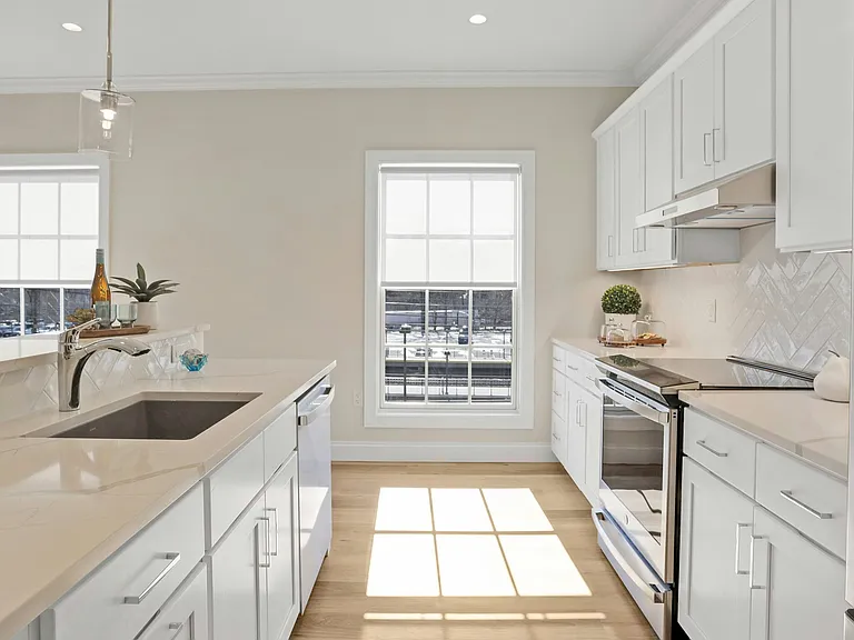 440 Heights Rd #205 — Photo 5
