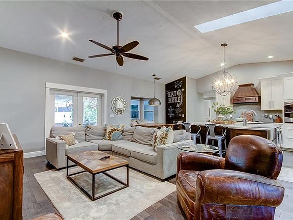 5th image of 5301 Redfield Ln