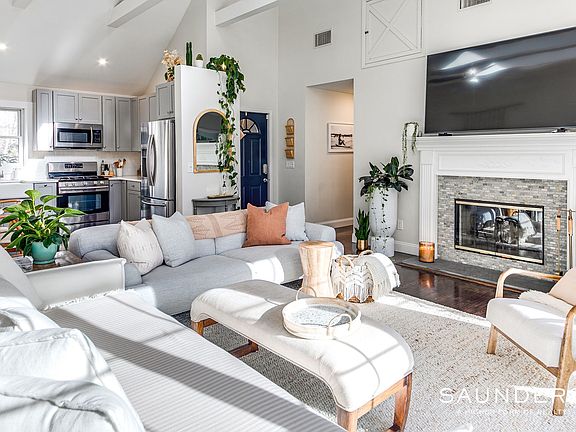 5th image of 24 Manor Ln