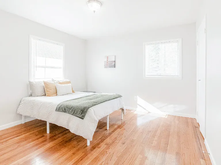 Bright and neutral oasis