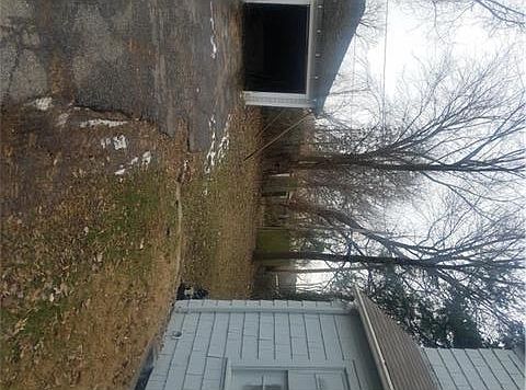 3rd image of 2811 E 63rd St