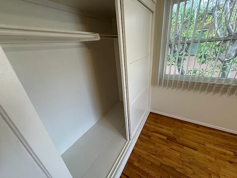 1736 S Robertson Blvd #5 — Photo 33