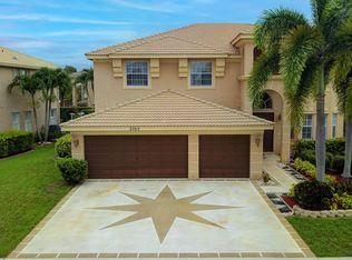 2262 Ridgewood Cir, Royal Palm Beach, FL 33411