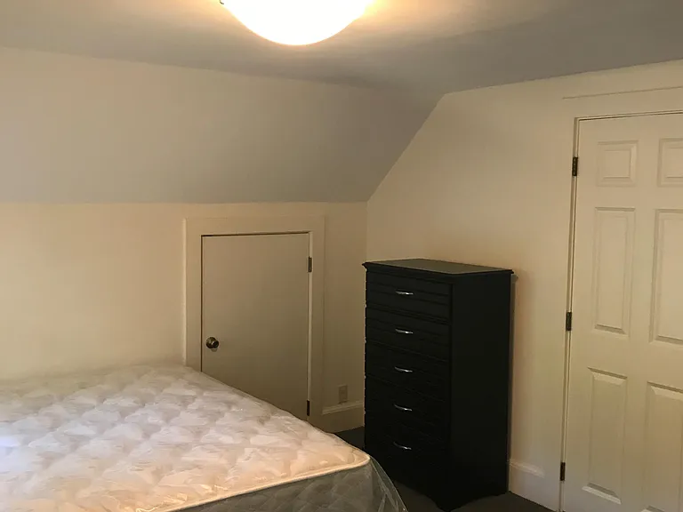 114 Highland Pl #4 — Photo 3