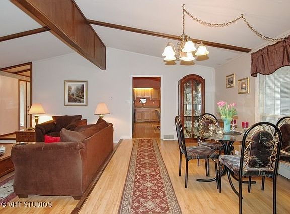 5th image of 39W260 Osage Dr