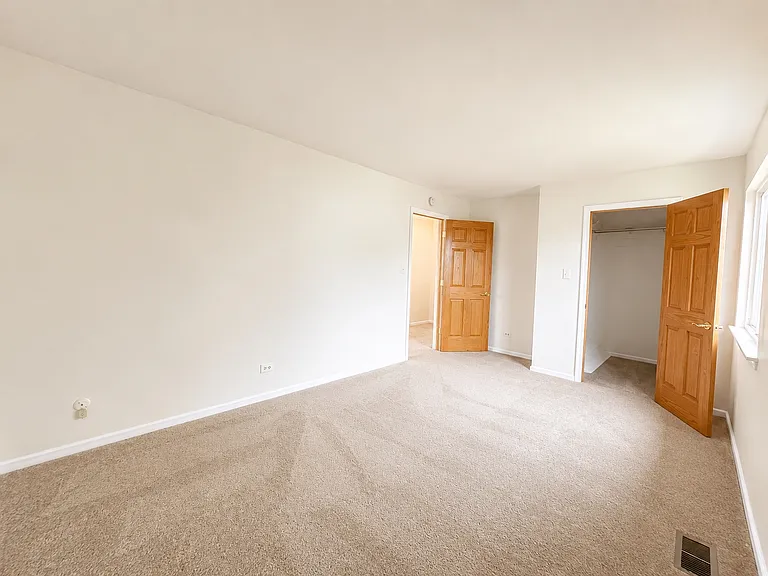 1661 Cornell Dr — Photo 9