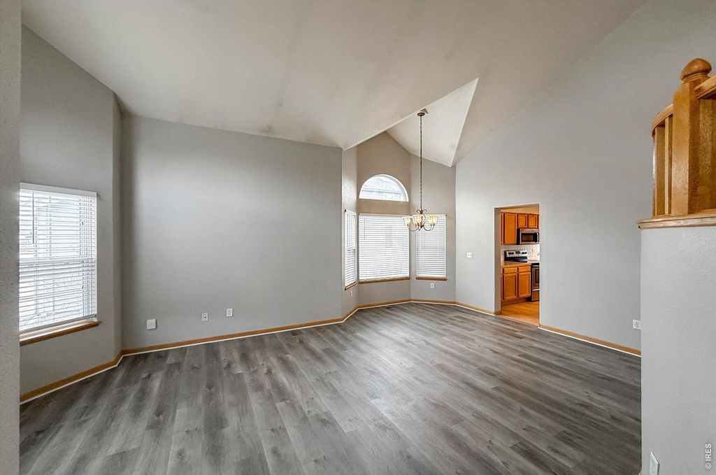 2215 Sweetwater Creek Dr