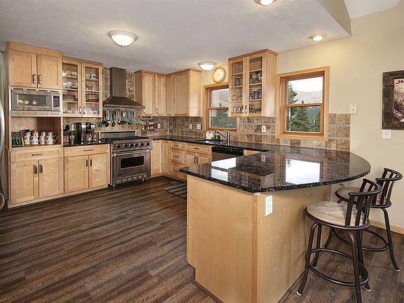 5th image of 66 Hamilton Ln