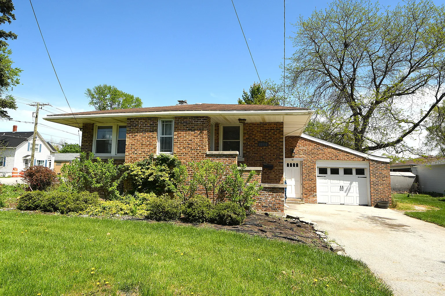 17501 65th Ave photo 1