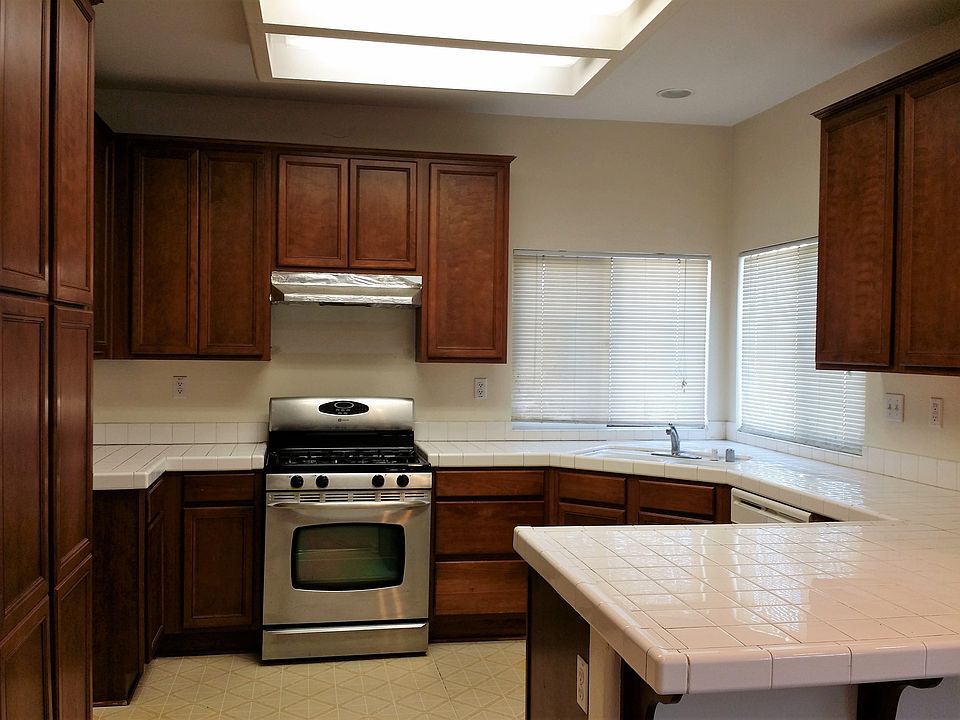 1st image of 2025 W 16th St
