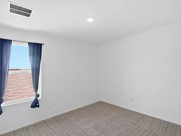 8918 Solar Cv — Photo 23