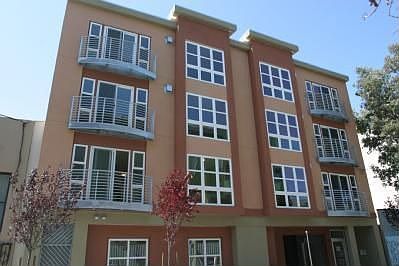 470 Clementina St (Front)