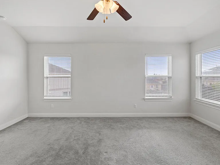 138 Fern Dr — Photo 35