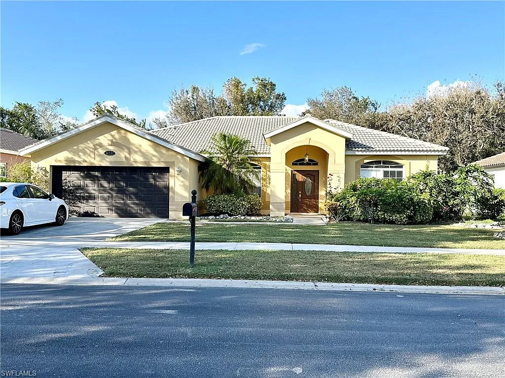 3 bed, 2.0 bath, 1960 sqft, $3,600 — Photo 1