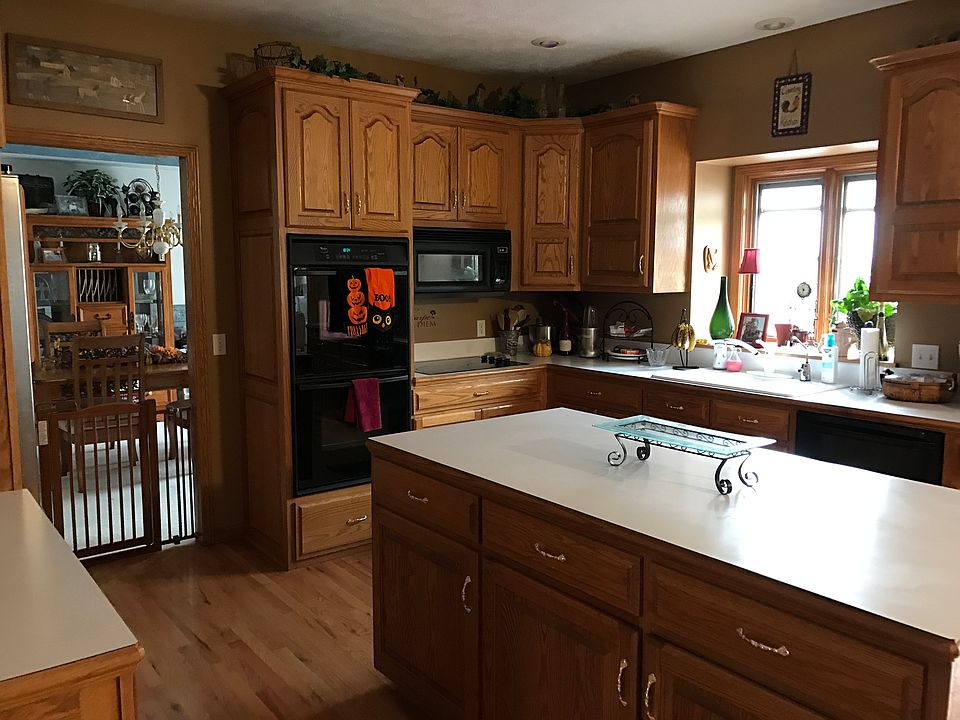 1st image of 3037 Country Club Pkwy