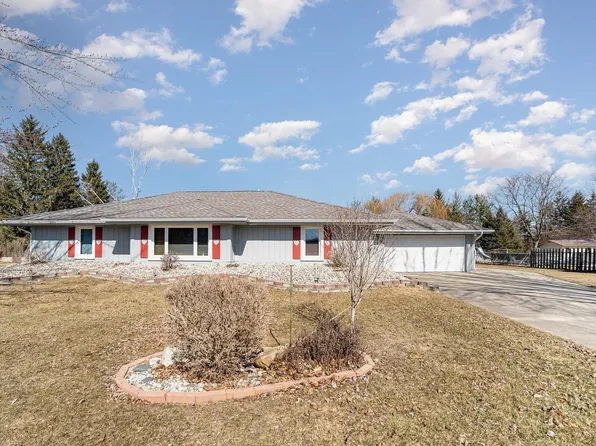 525 Norton Gibbs Dr, Ithaca, MI 48847