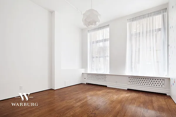 Sold by Warburg | media 26