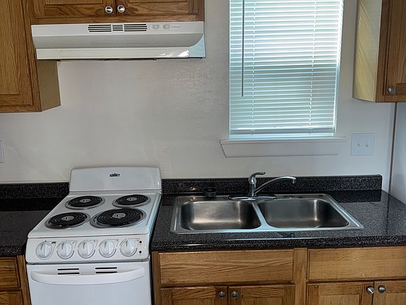 4th image of 106 Briarcliff Dr #B