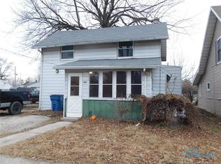 2115 Autokee St, Oregon, OH 43616